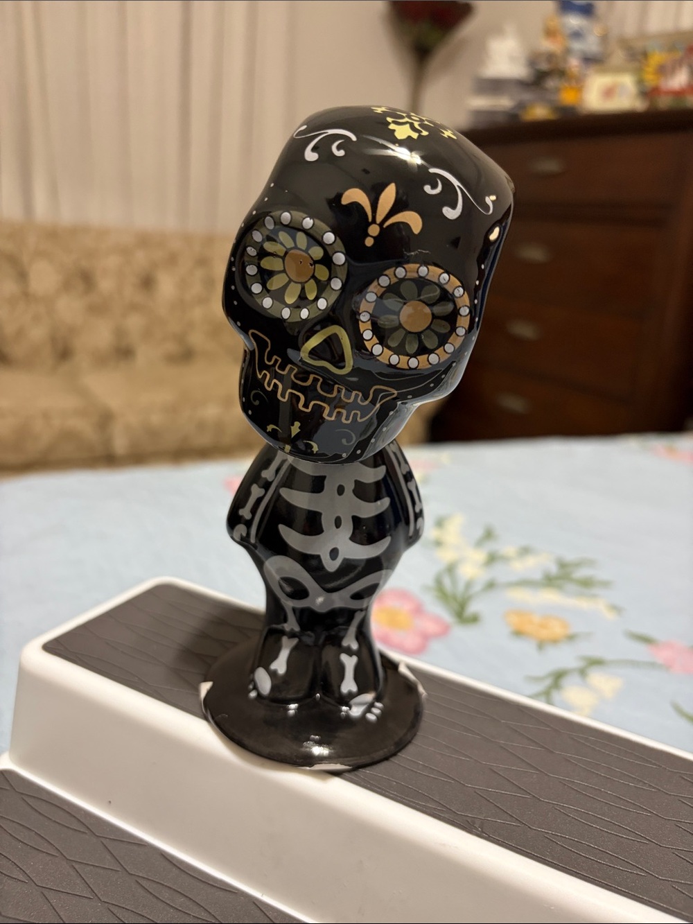 NWOT Black & Gold Skeleton Ceramic Bobble Head